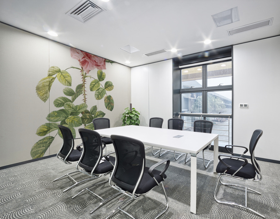 Four seasons rose in bloom Wall Printing